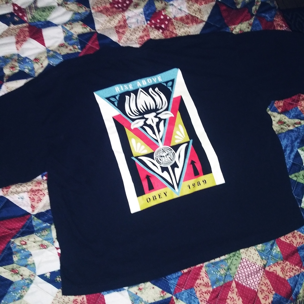Obey croptop